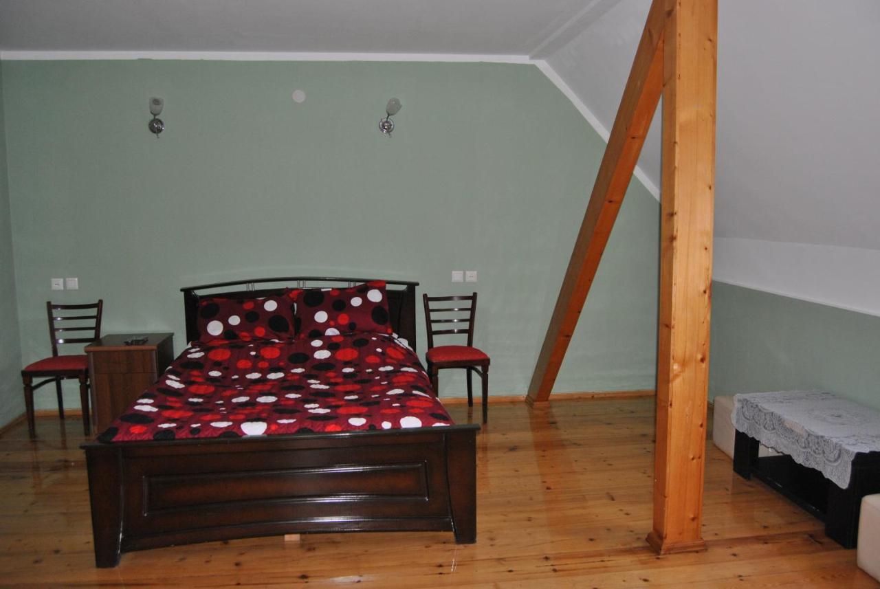 Galavnis Kari Hotel Sighnaghi Extérieur photo