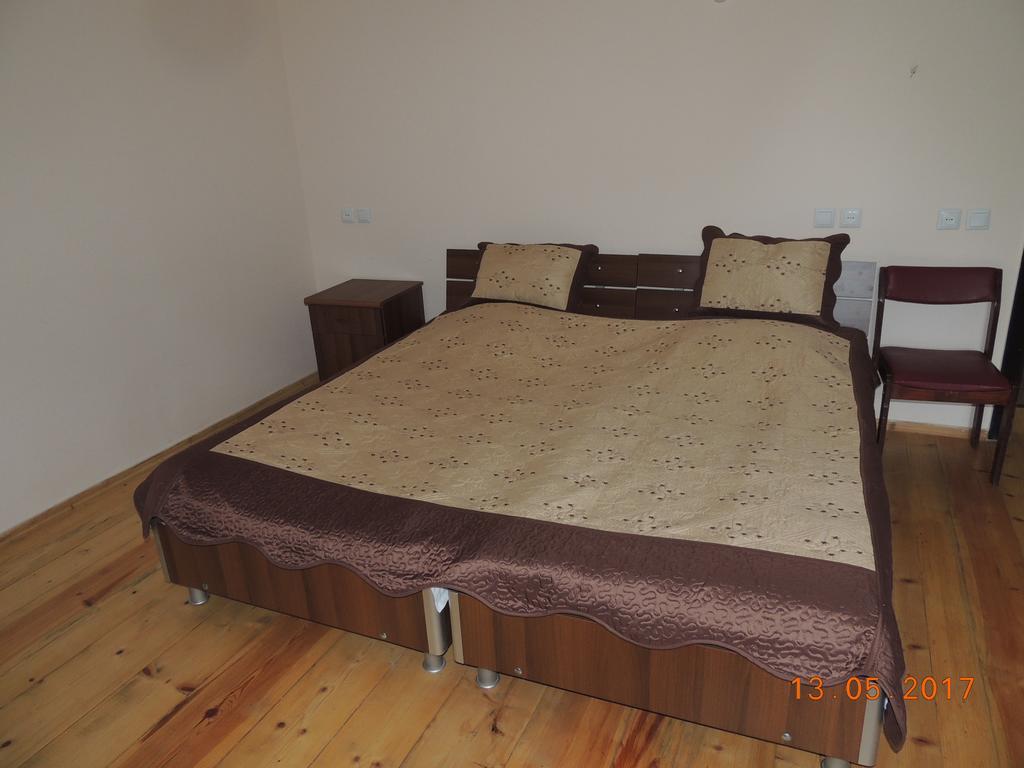 Galavnis Kari Hotel Sighnaghi Extérieur photo